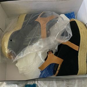 Wedge heels size 9